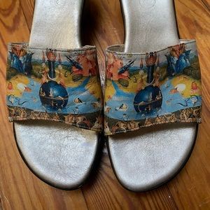 Icon sandals!!! 😎👡